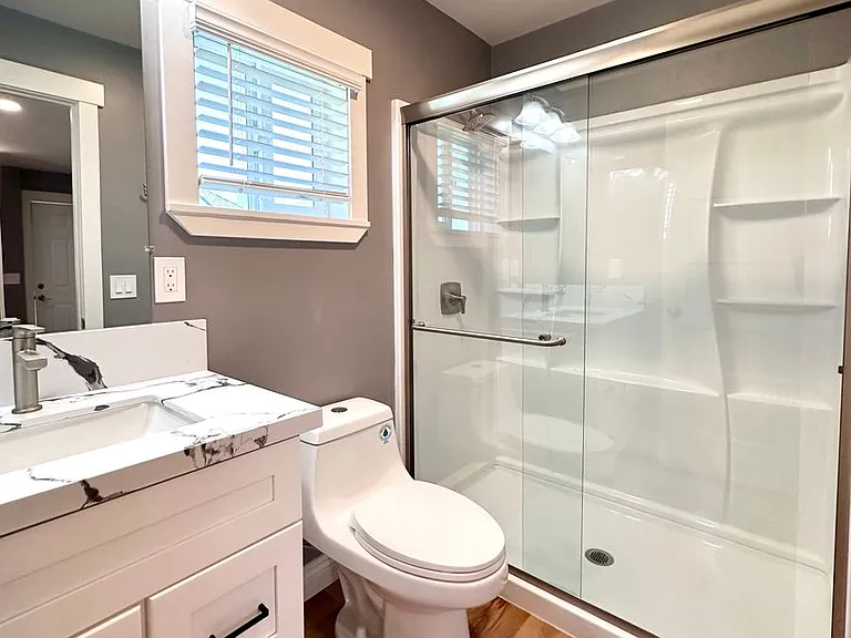Third Avenue Duplex — Photo 5