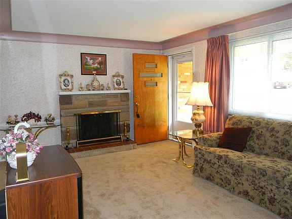 2nd image of 1297 Thurnridge Dr