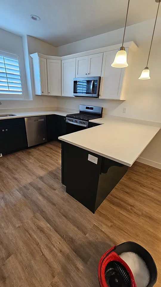 4 bed, 3.5 bath, 1695 sqft, $2,700 — Photo 3