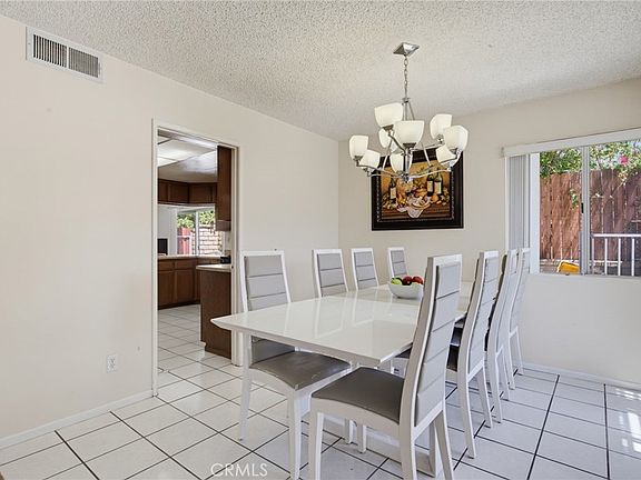 5th image of 28948 Marilyn Dr