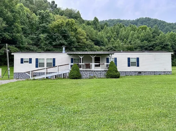 821 Walkers Cir, Gate City, VA 24251