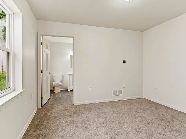 41 N 16th St — Photo 7