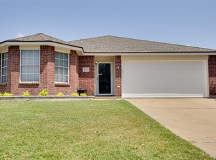 2733 Yoakum St, Fort Worth, TX 76108