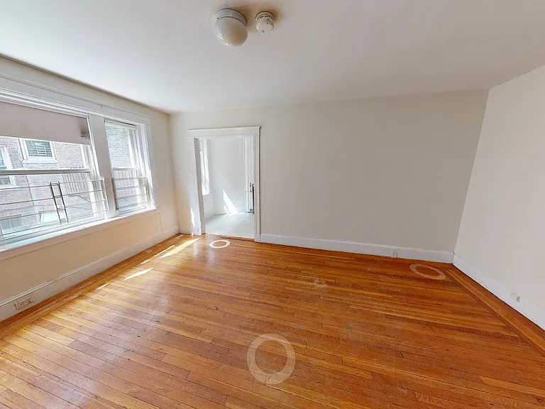 108 Washington St #8 — Photo 2