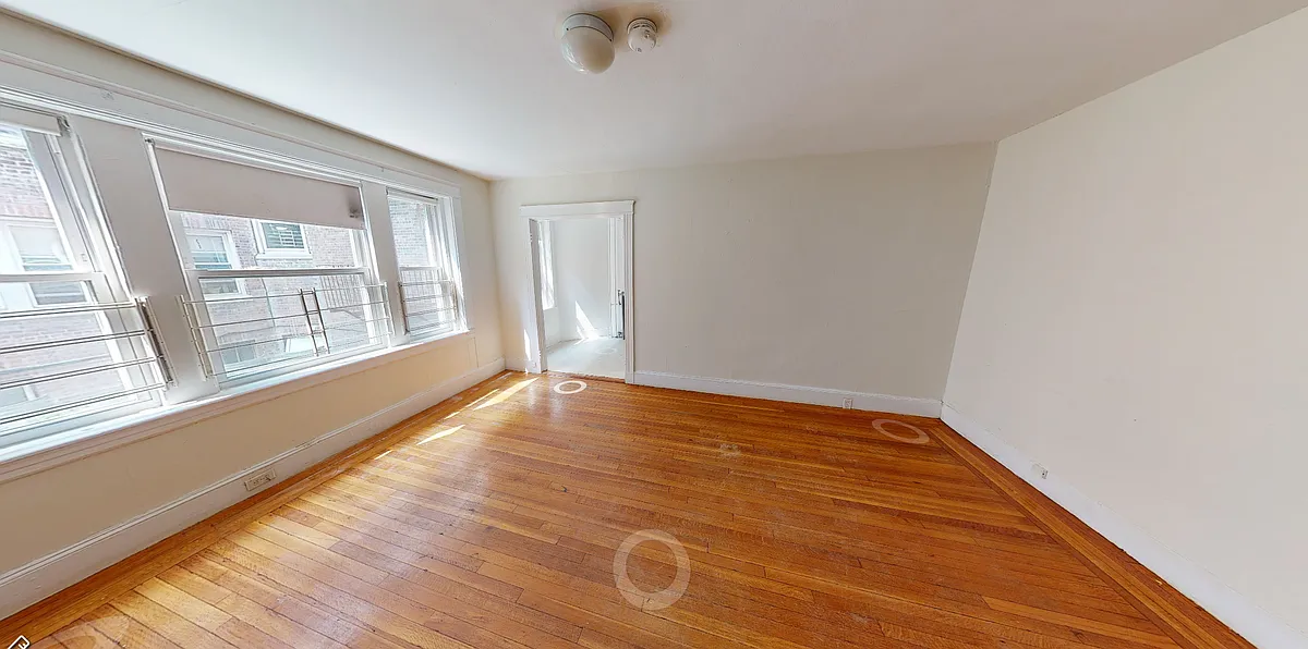 Building Photo - 108 Washington St #8