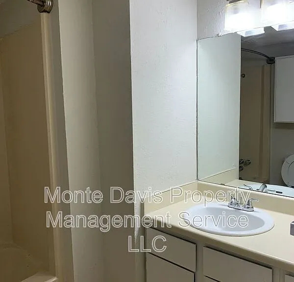 513 S Park Dr #103 — Photo 13