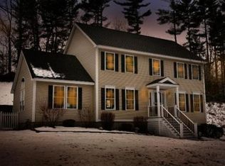 14 Olde Taverne Ln, Amesbury, MA 01913