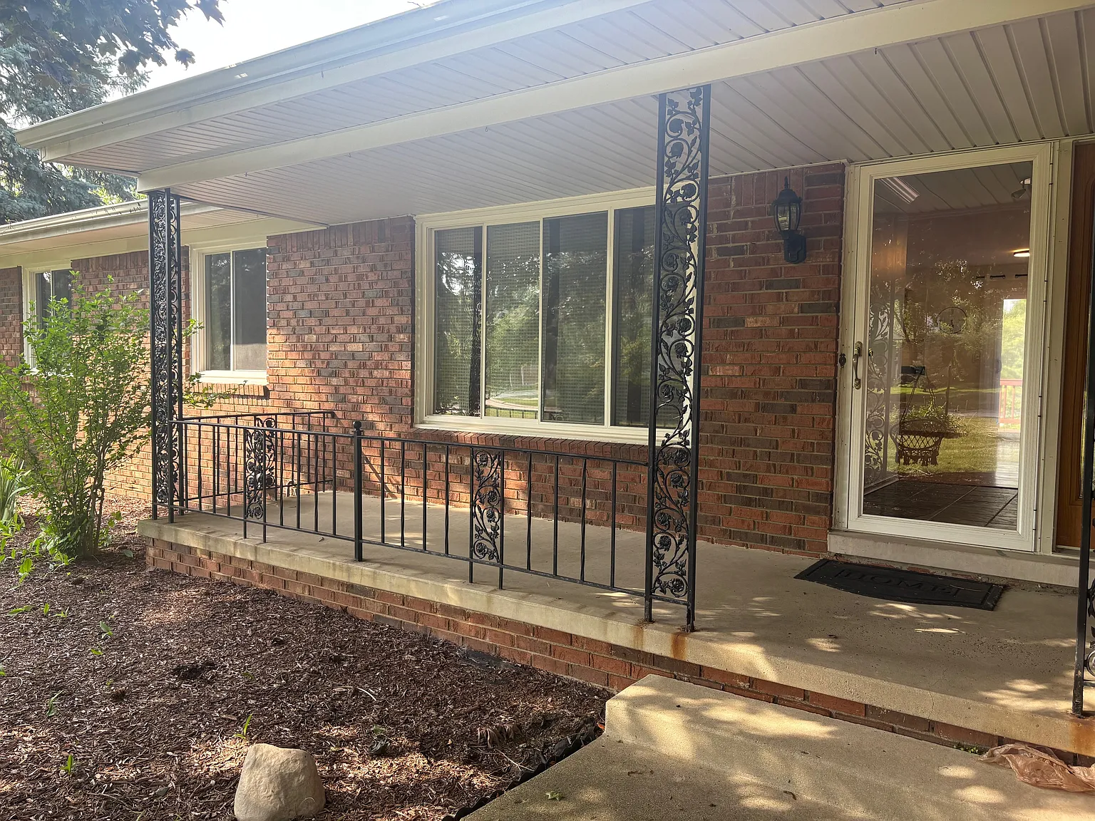 3 bed, 1680 sqft, $3,000 — Photo 2