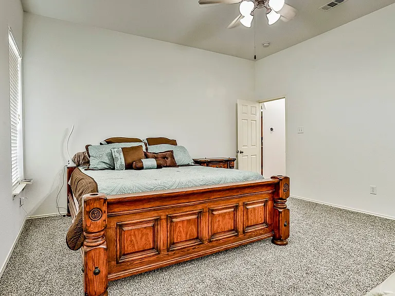 9921 Delamere Dr — Photo 30