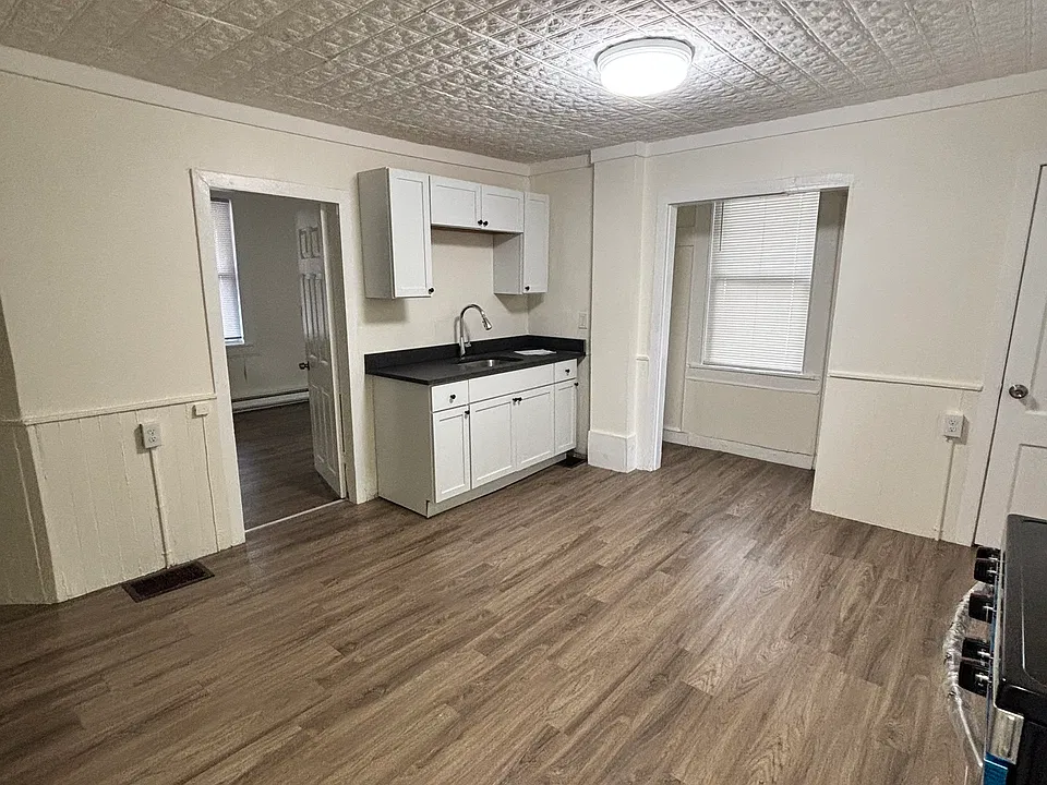 106 Birch St #5