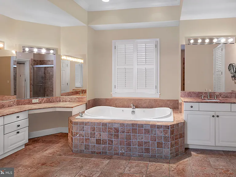 3 Maidstone Ct — Photo 18