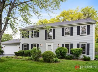 2844 Canterbury Dr, Northbrook, IL