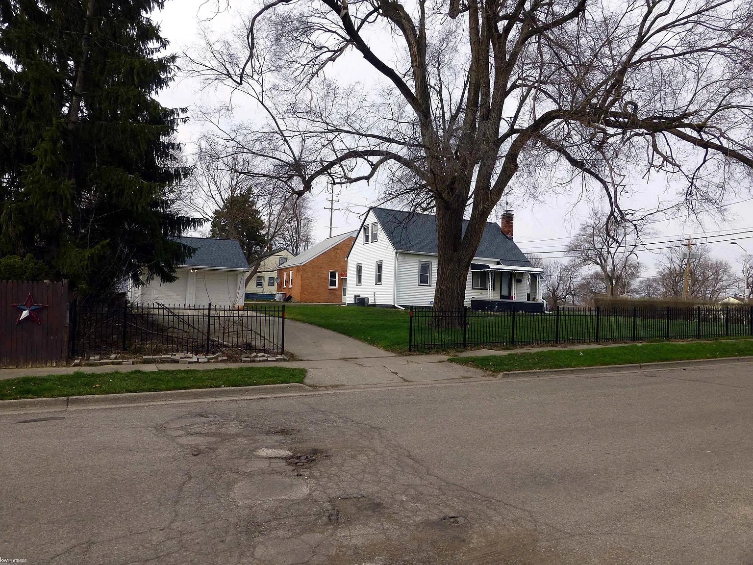 61 Martin Luther King Jr Blvd N photo 1