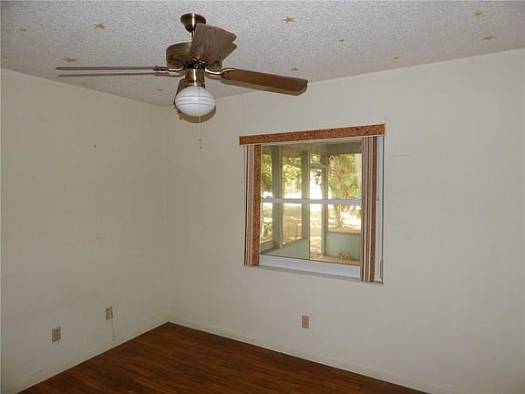 5th image of 1615 71st Ct