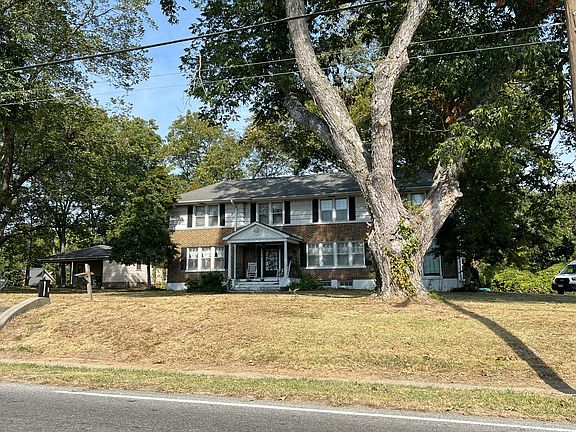 2nd image of 1211 Sampson Ave