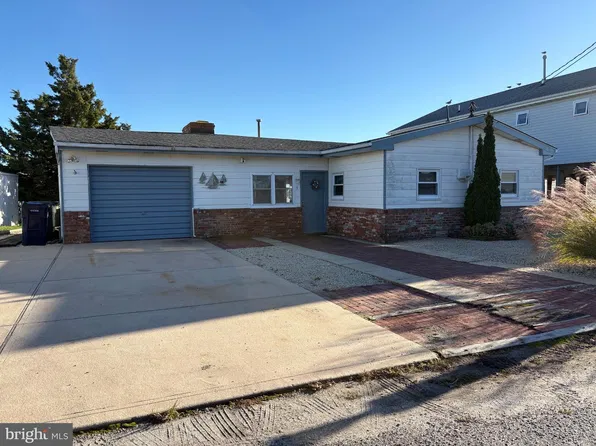 9 W Sail Dr, Little Egg Harbor, NJ 08087