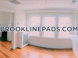 30 Harris St #S2, Brookline, MA 02446