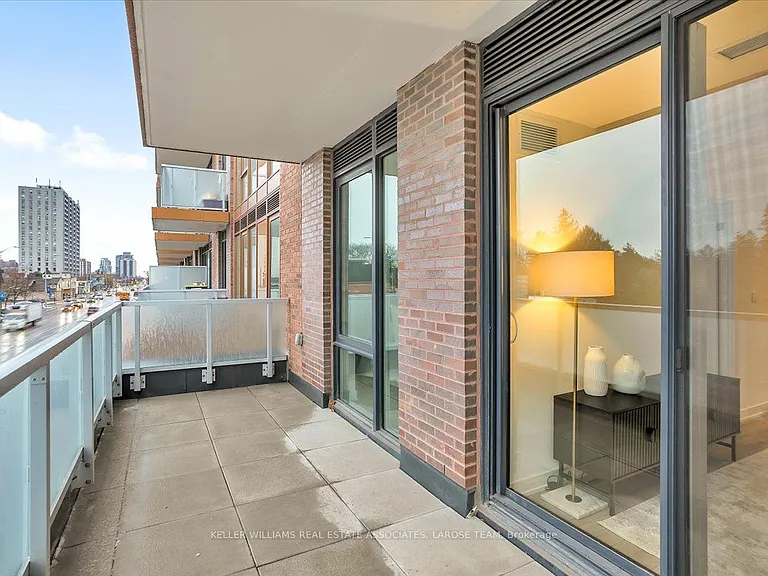 215 Lakeshore Rd W #205 — Photo 23