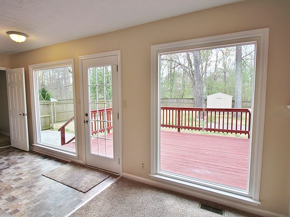 3rd image of 132 Shady Maple Dr