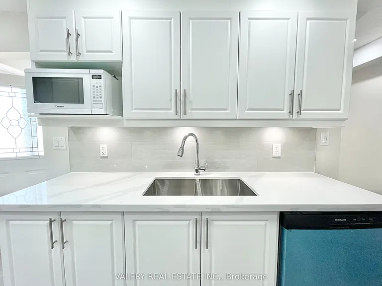 26 Homeland Ct — Photo 7