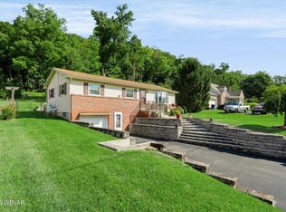 502 Woodward Ave, Lock Haven, PA 17745