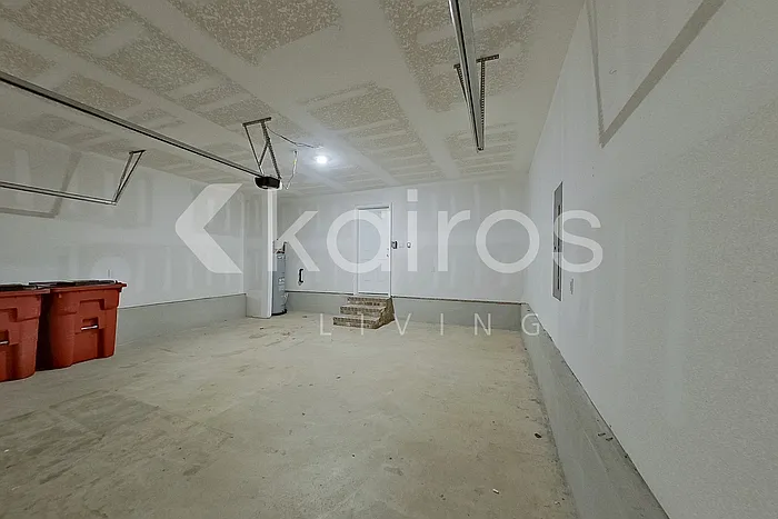 4820 Malay Cir — Photo 27