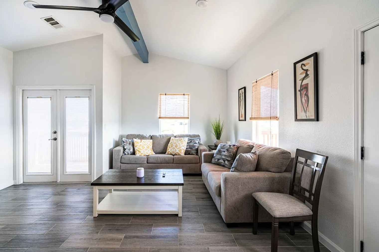 6 bed, 3.0 bath, 3143 sqft, $4,851 — Photo 1