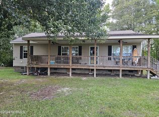 6812 White Plains Church Rd, Clarkton, NC 28433