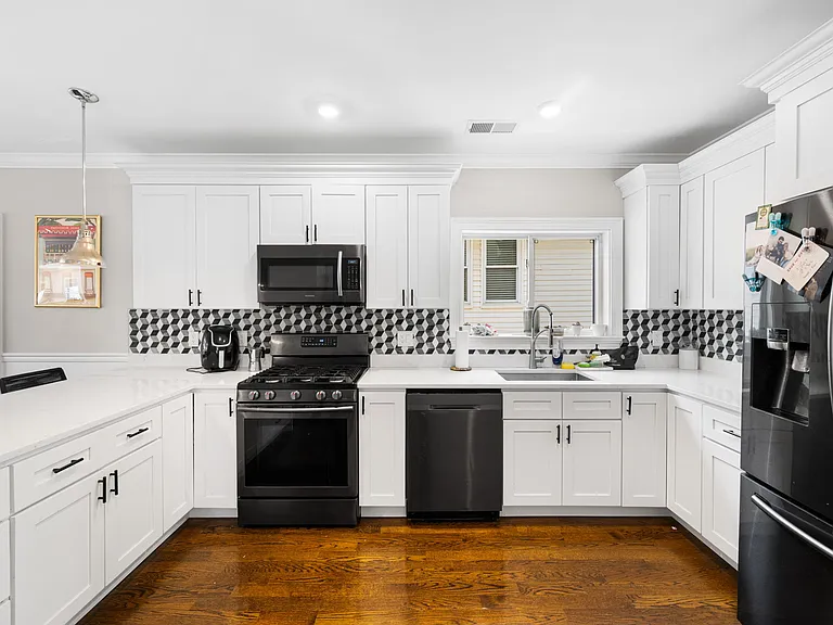 38 Fenwick St #38 — Photo 10