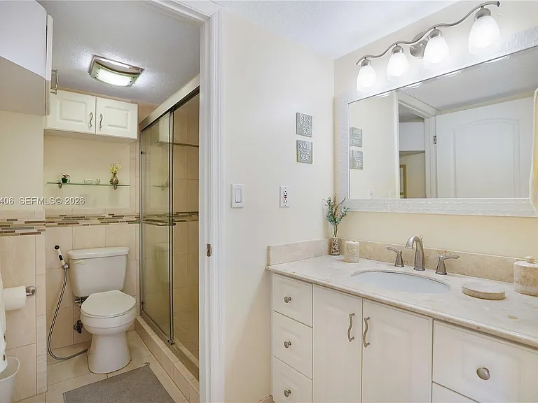 3215 N Ocean Dr #301 — Photo 10