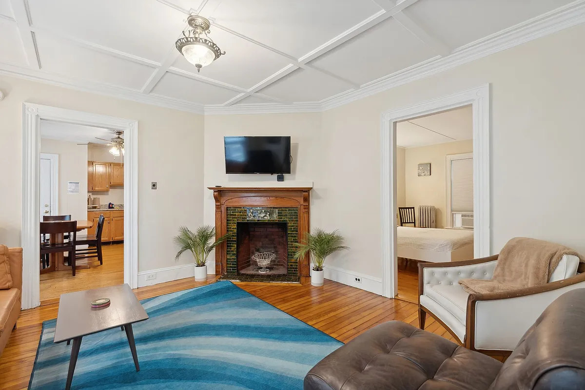 Building Photo - 60 Rackleff St #1