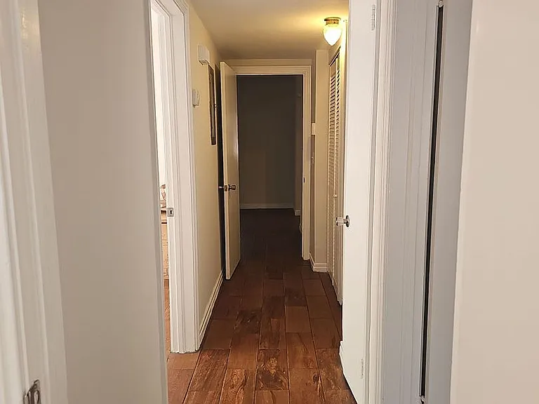 3448 Inwood Cir E — Photo 9
