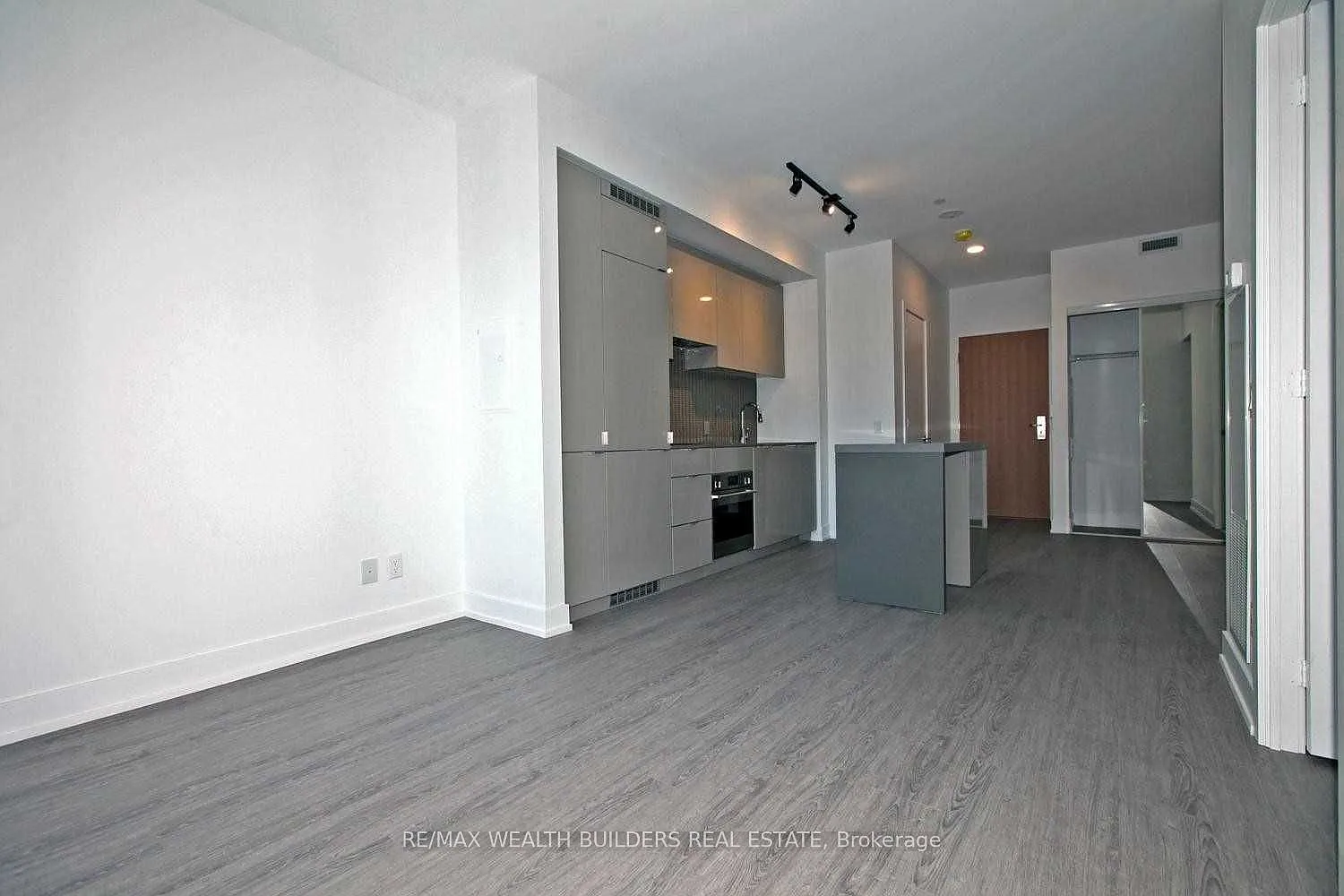 7 Grenville St — Photo 4