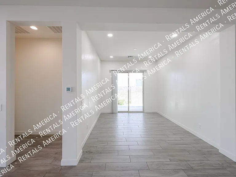 1530 E San Carlos Way — Photo 26