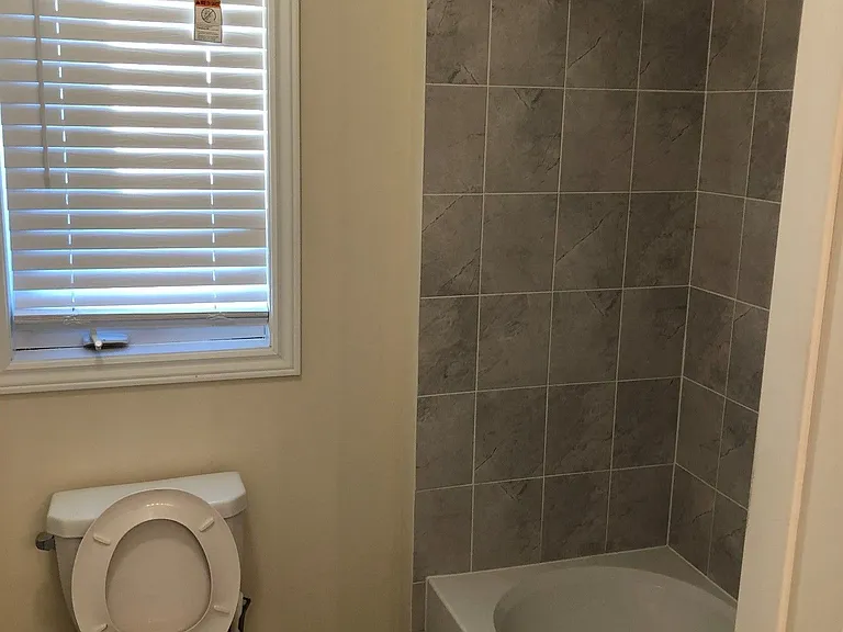 74 Terry Cres — Photo 12