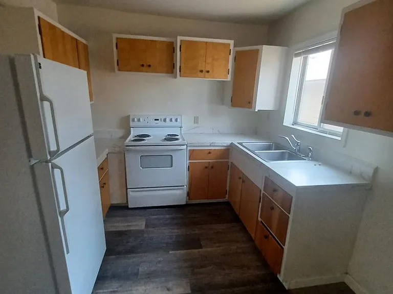 2441 Eberlein Ave — Photo 3