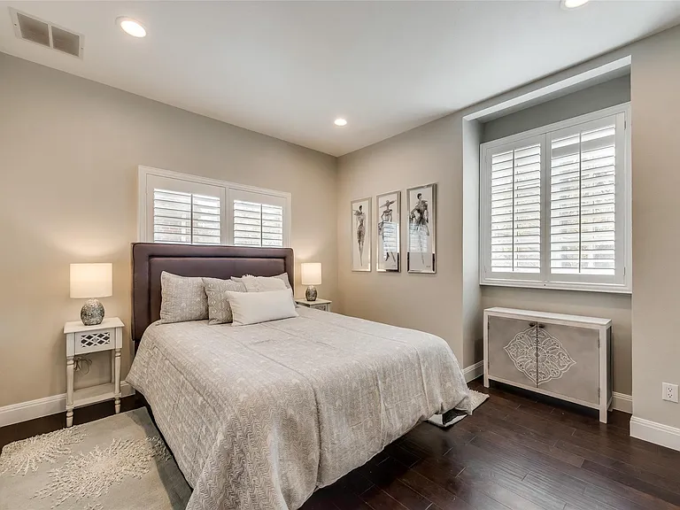 2902 N Pearl St — Photo 26