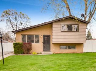 765 N Kenilworth Ave, Elmhurst, IL 60126