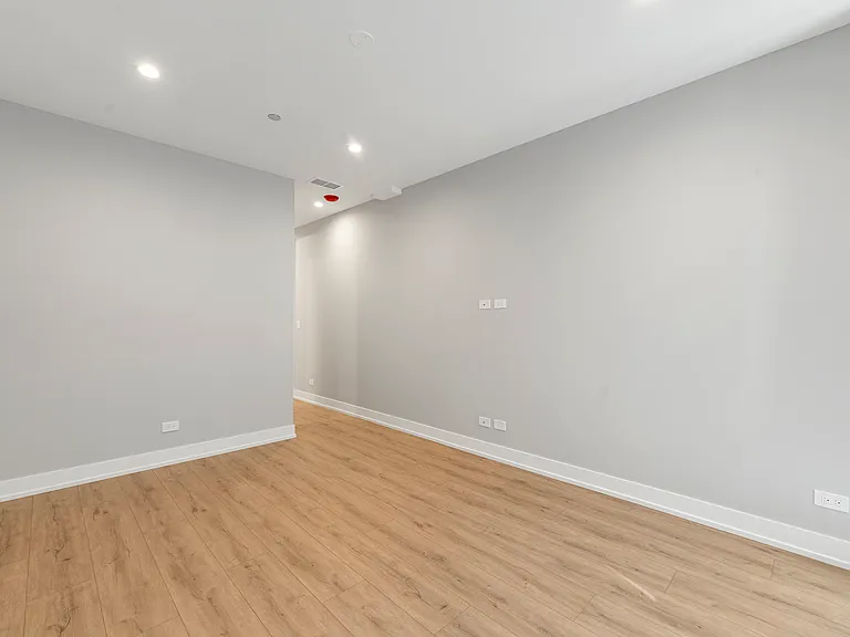 2354 W Polk St #302 — Photo 15