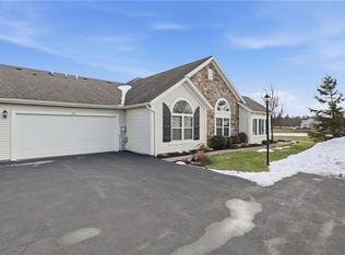 291 Maryview Dr, Webster, NY 14580