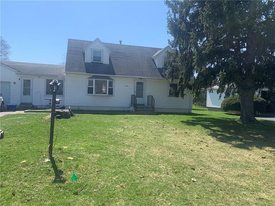 1st image of 2349 Westside Dr #2