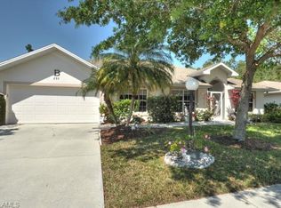 835 Charlemagne Blvd, Naples, FL 34112