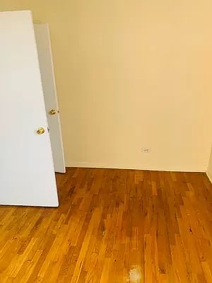 2nd image of 2204 Collier Ave APT 4G