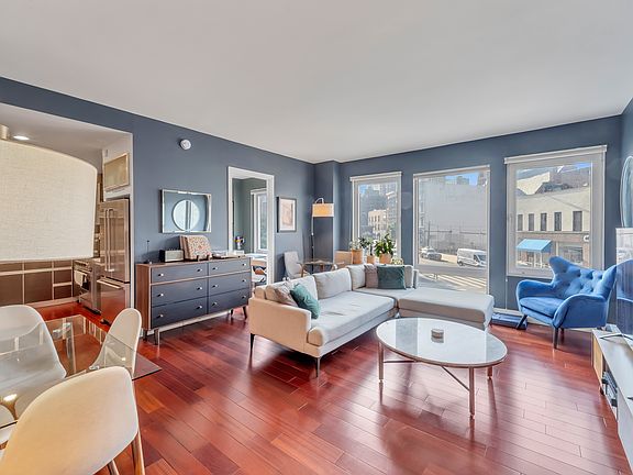3rd image of 1050 Jackson Ave APT 2B