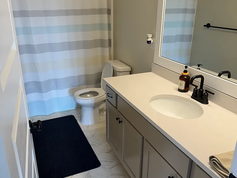 Valley Point Dr SE — Photo 1