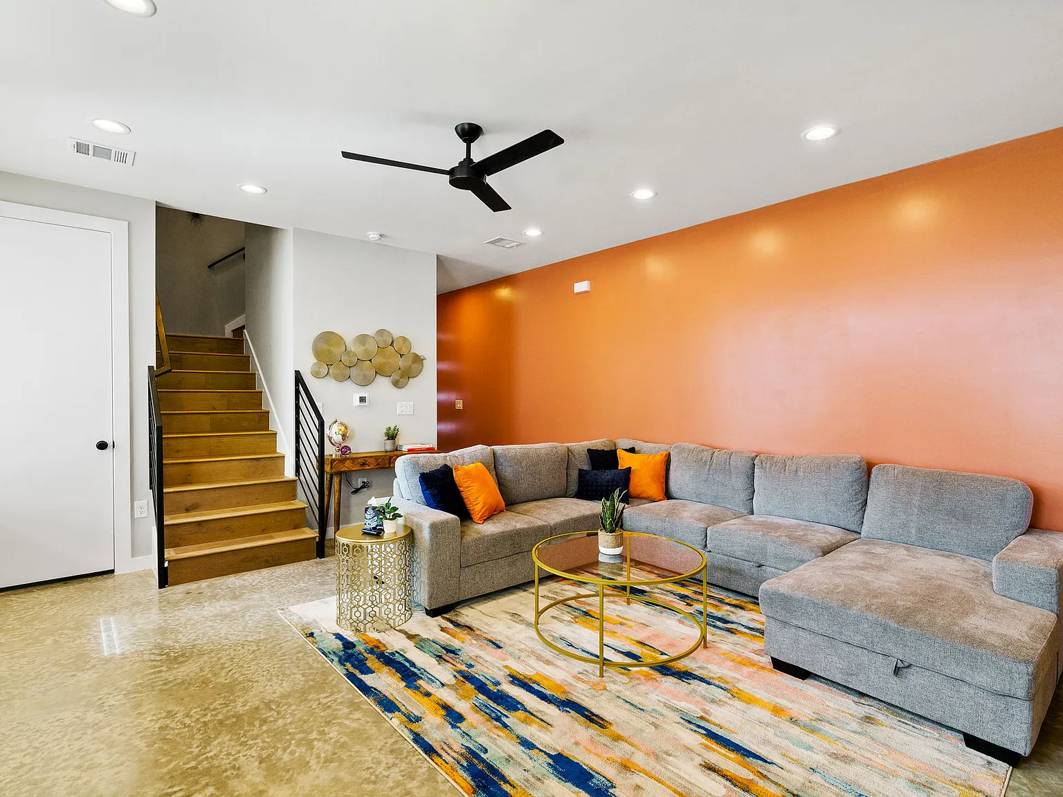 3 bed, 2.5 bath, 1572 sqft, $2,900 — Photo 2