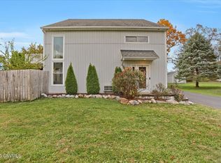 332 Fairview Dr, Lewisburg, PA 17837