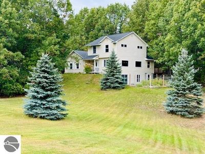 2219 Black Forest Ln, Traverse City, MI, 49696