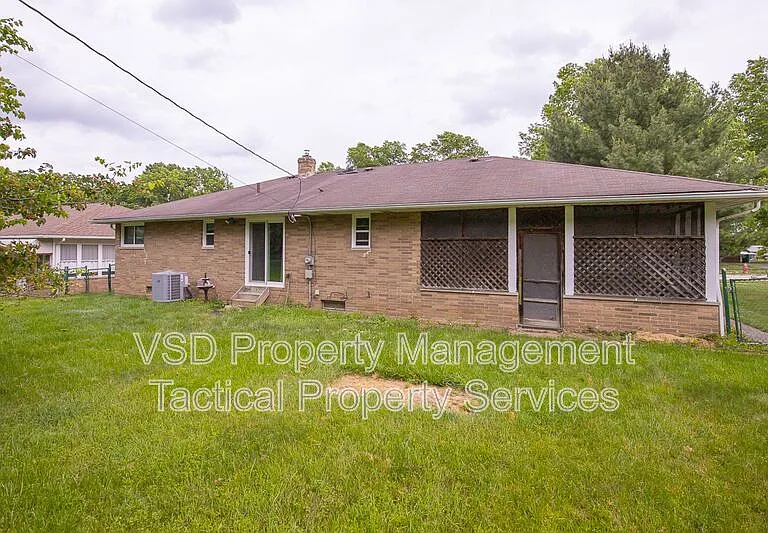 6188 Cabrini Ln — Photo 31