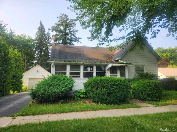 124 E Mills St, Sandusky, MI 48471
